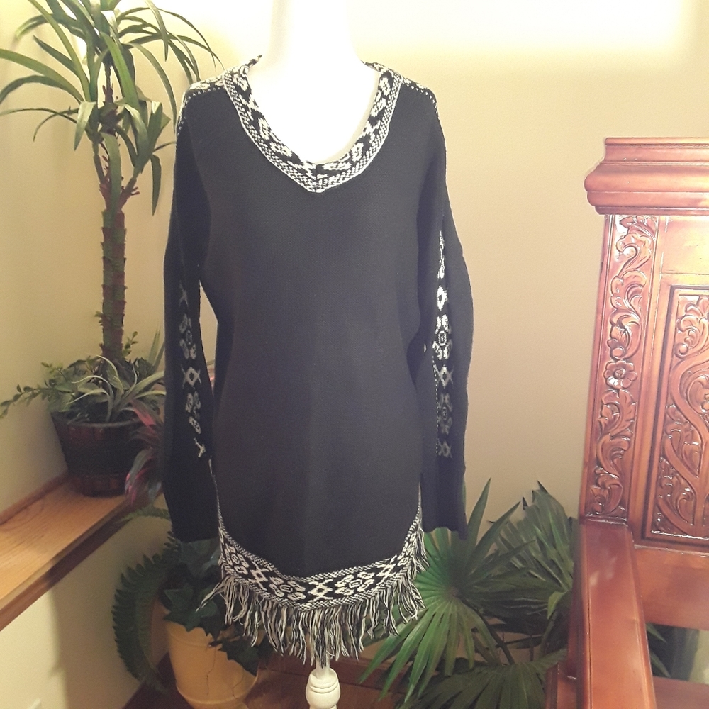 Yaira Sweater